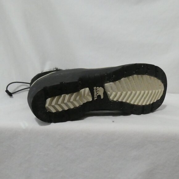 SOREL - Waterproof | 10.5 inch bottom sole measured | Stylish Black Winter Boots - Picture 6 of 12